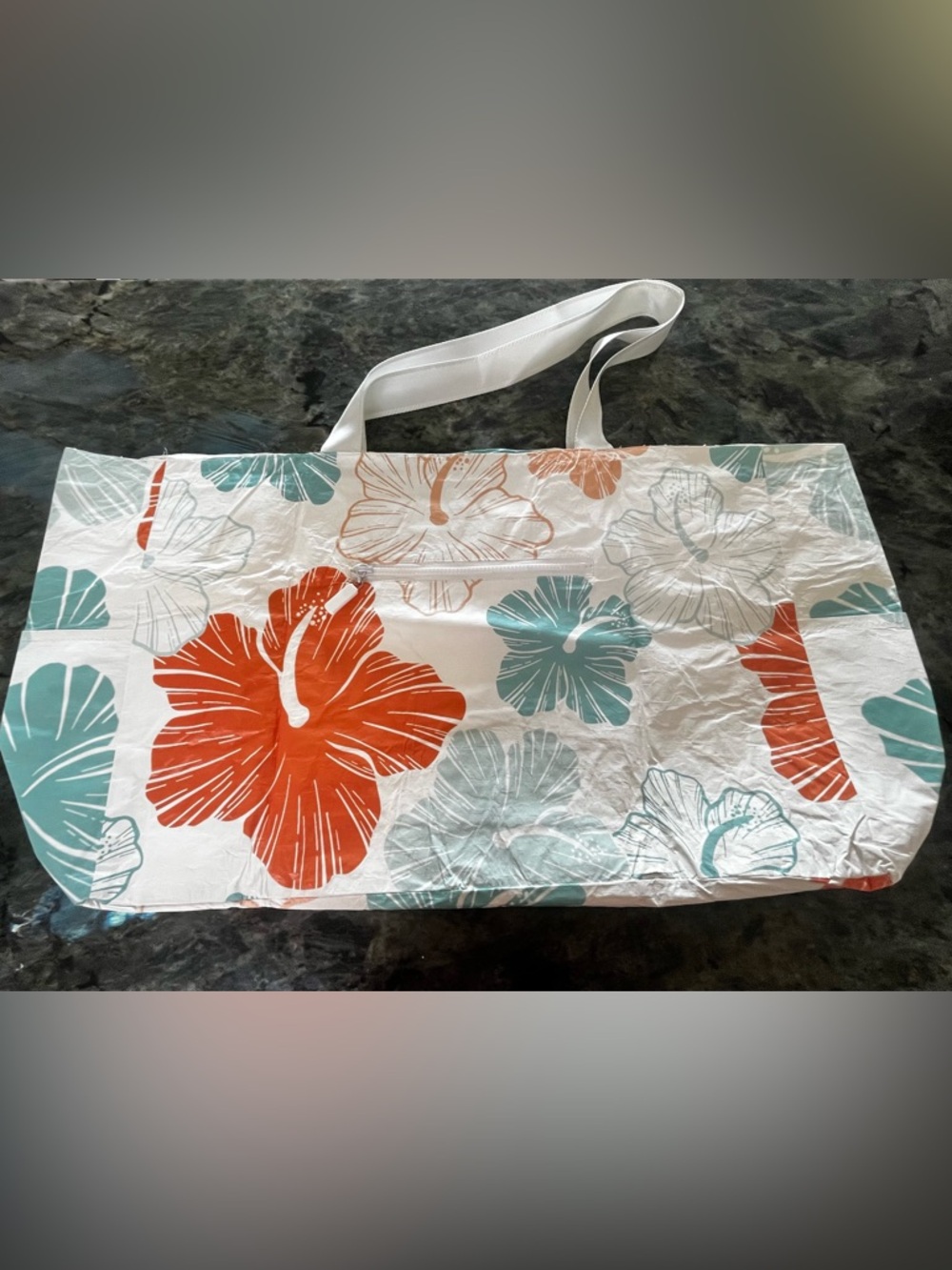 Beach/Travel Bag - Hibiscus Flowers XL Made in Hawaii - New Used Once